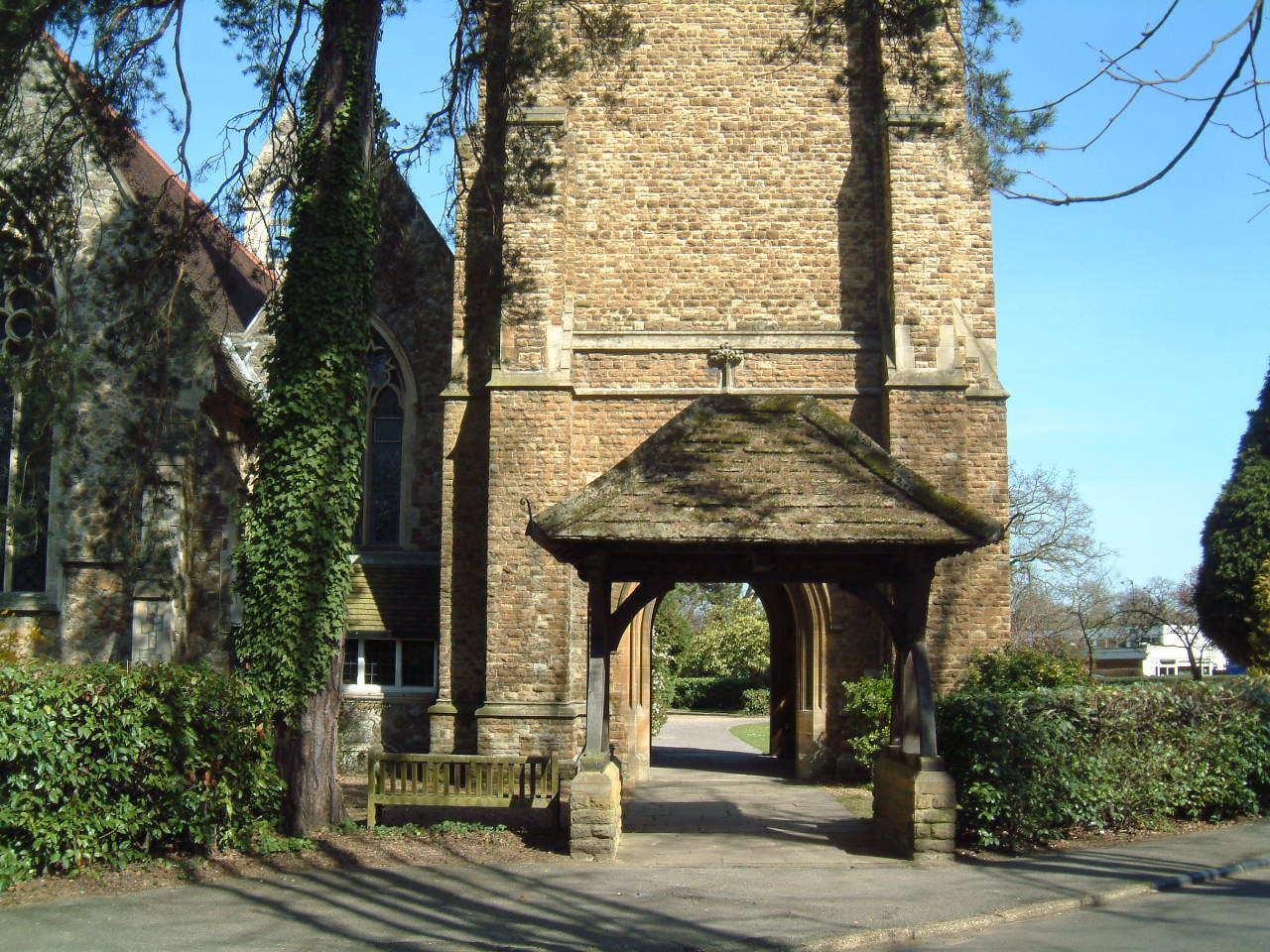 St Marys Church Oatlands Village - between Walton on Thames and Weybridge Surrey